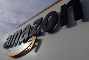 2025 10 28t111009z 1 lynxmpel9r0j5 rtroptp 4 usa holiday shopping amazon hiring