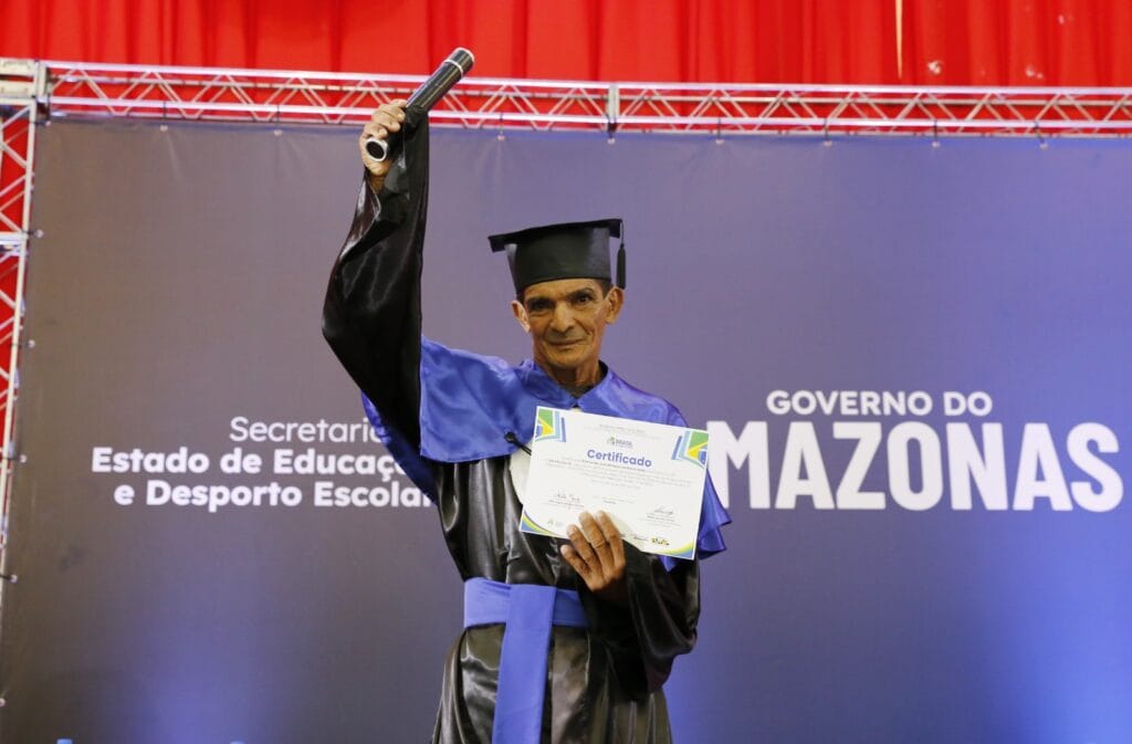 Educacao Formatura PBA Itacoatiara Raimundo Jose Foto Euzivaldo Queiroz