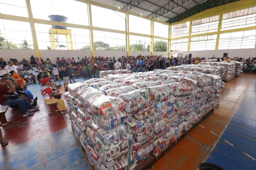Festa dos Visitantes 2026 FPS fortalece atuacao de 24 entidades sociais da Ilha Tupinambarana com doacao de 28 toneladas de alimentos 2 Foto Alex Pazuello Secom e Rodrigo Brelaz FPS