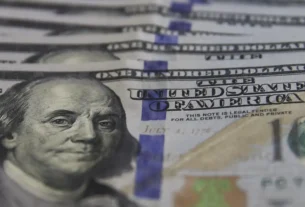 dolar moeda 0803221206 1