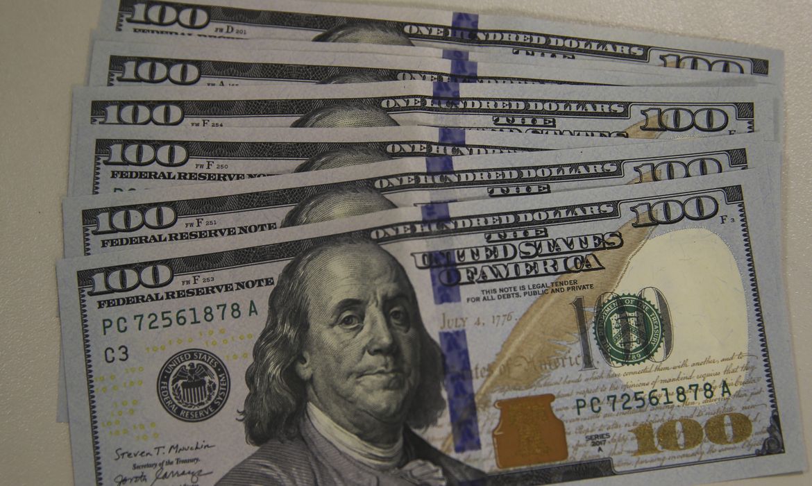 dolar moeda 0803221209
