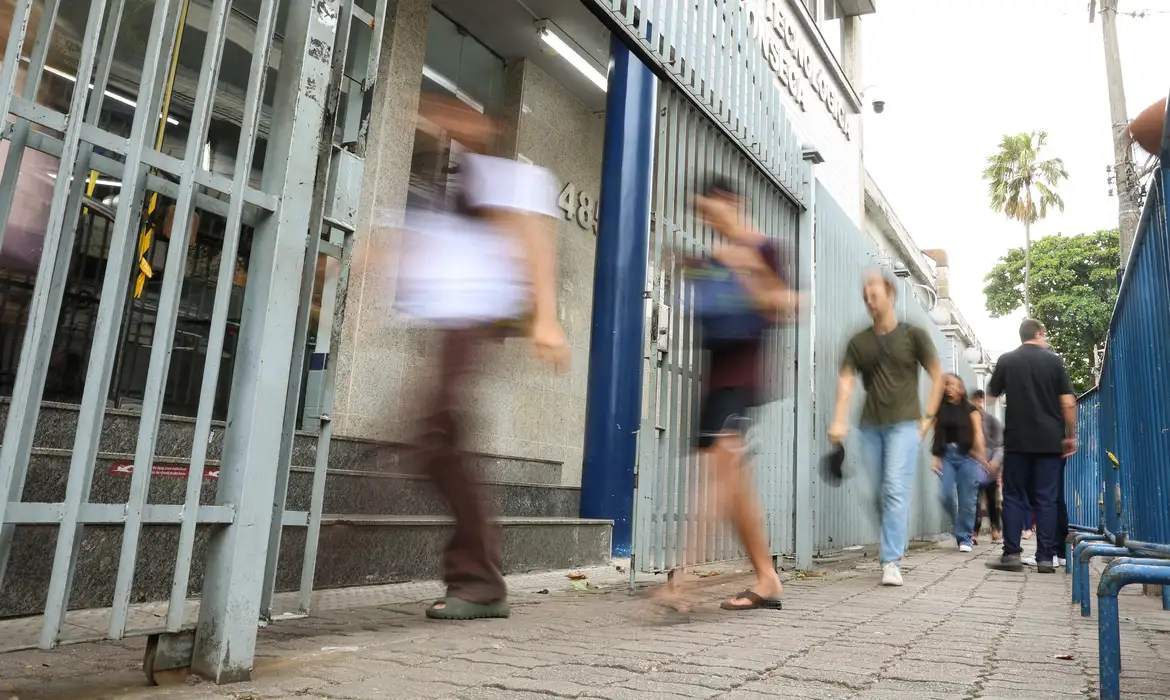 Entenda a dispensa de entrevista para inscrição no Cadastro Único 1 toms0175
