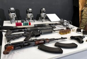 armas e materiais apreendidos durante operacao contra cv no amazonas