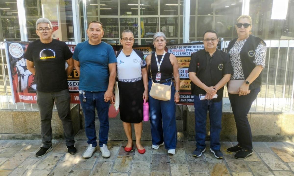 Bancários cruzam os braços e fecham agências em Manaus e Itacoatiara 1 bancarios paralisam atividades em manaus