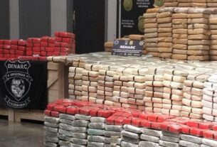 carga de 700 kg de maconha do tipo skunk e apreendida em galpao em manaus droga seguiria para o rj foto karla melo rede amazonica