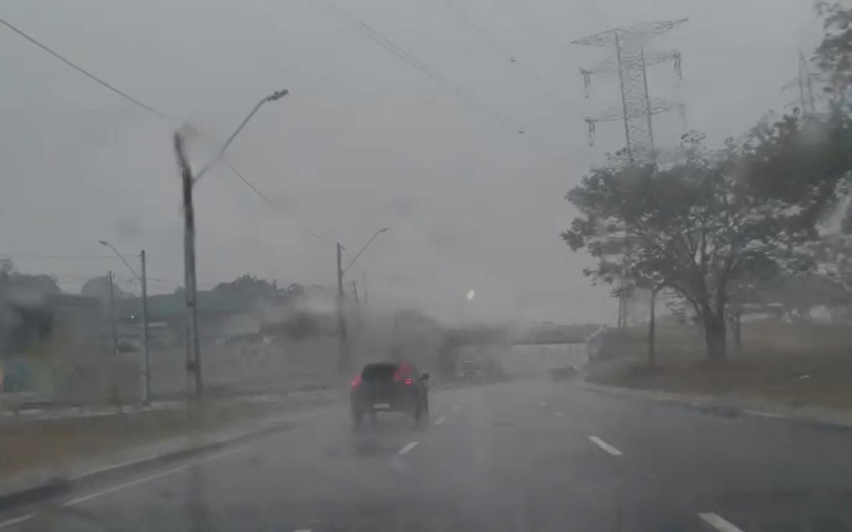 Alívio no calor: Manaus registra pancadas de chuva neste sábado 1 chuva em manau 2208