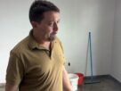 empresario erivelton da frota magalhaes apos ser resgatado de cativeiro. ele tinha sido sequestrado ao sair de restaurante em manaus foto reproducao rede amazonica