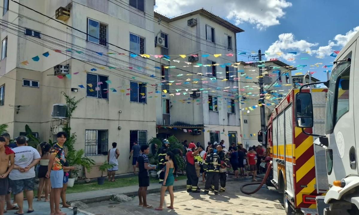 incendio atinge predio residencial em manaus 1