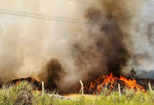 incendio em lixao de iranduba continua apos mais de 21 horas foto gato jr rede amazonica