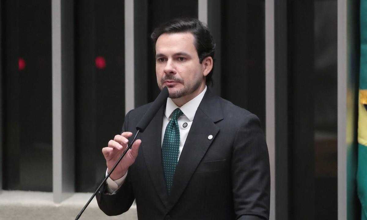 o candidato ao senado pelo pl capitao alberto neto