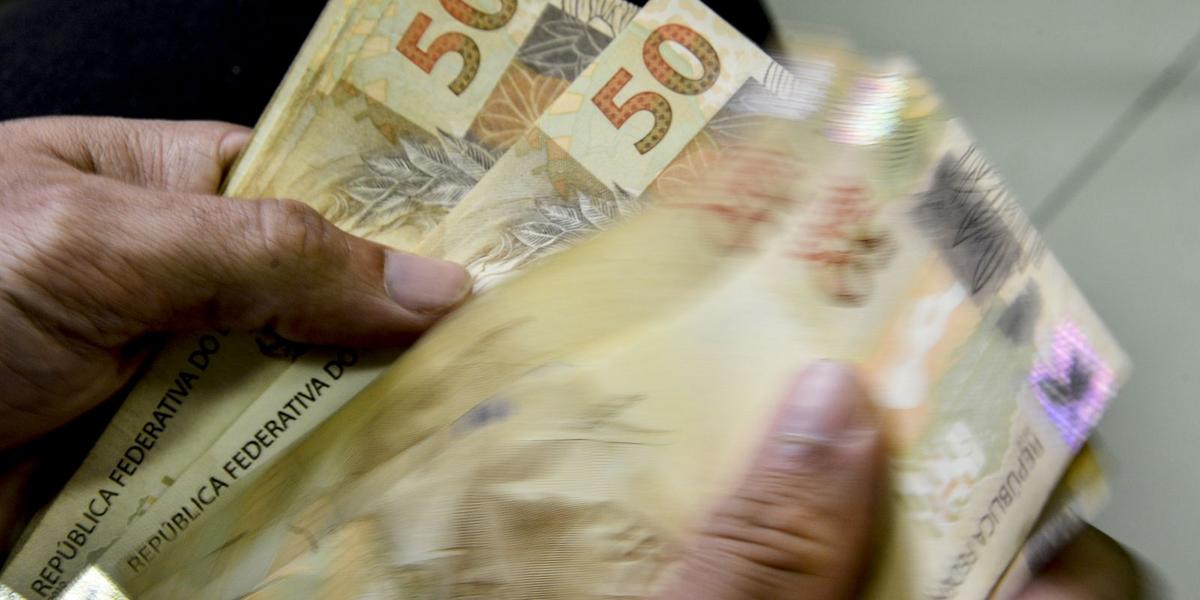 Última chamada: prazo para renegociar dívidas no 'Novo Desenrola Brasil' encerra nesta segunda 1 real moeda dinheiro mcajr 2904223671