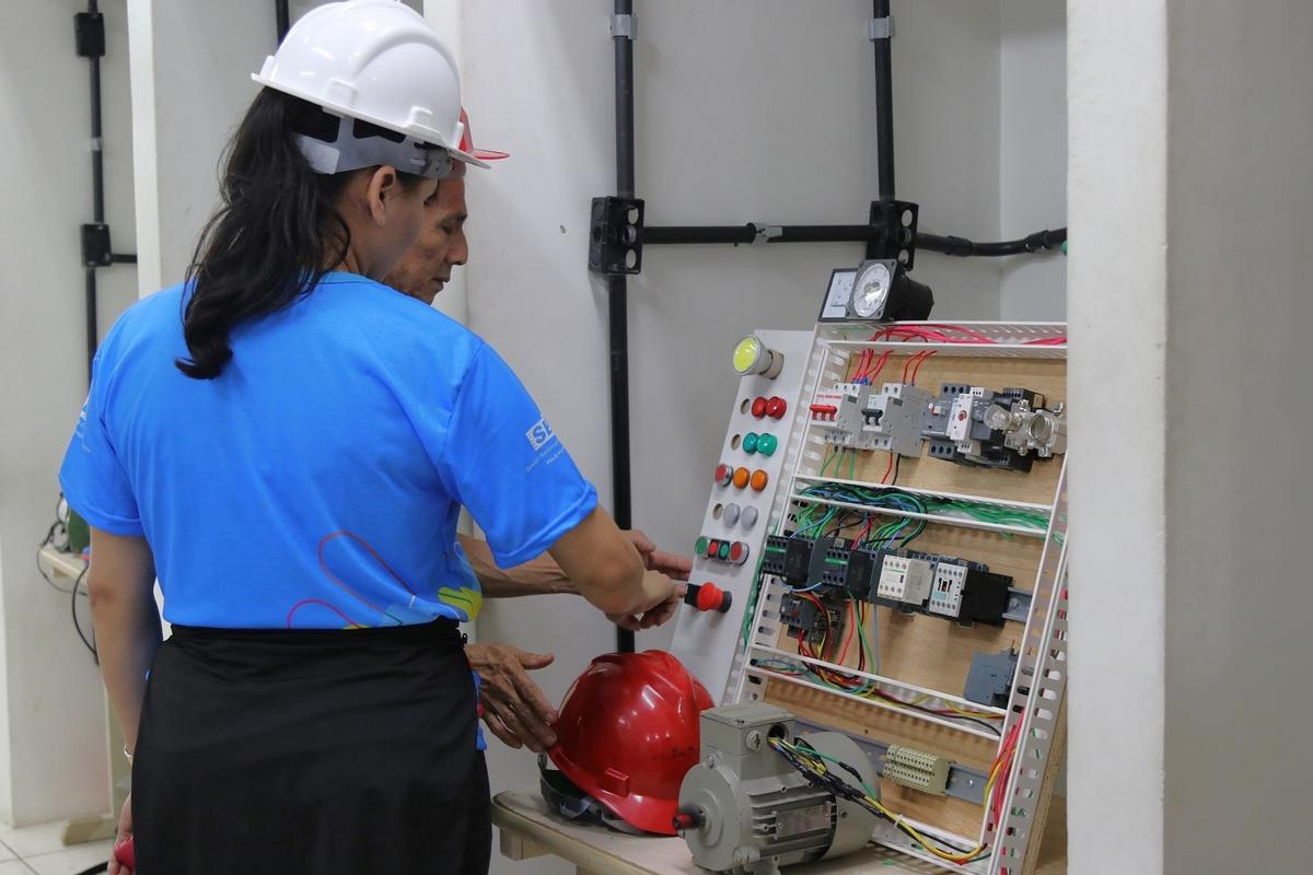 Senai Amazonas abre mais de 3,6 mil vagas gratuitas para cursos profissionalizantes 1 senai amazonas abre 2.855 vagas gratuitas em cursos de qualificacao e aperfeicoamento foto divulgacao senai