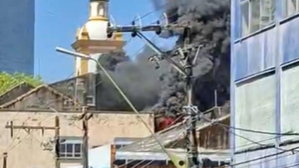 videos mostram incendio atingir loja no centro de manaus foto reproducao redes sociais